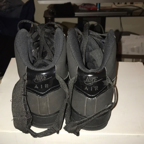 AIR FORCES 1s HI - Picture 2 of 7